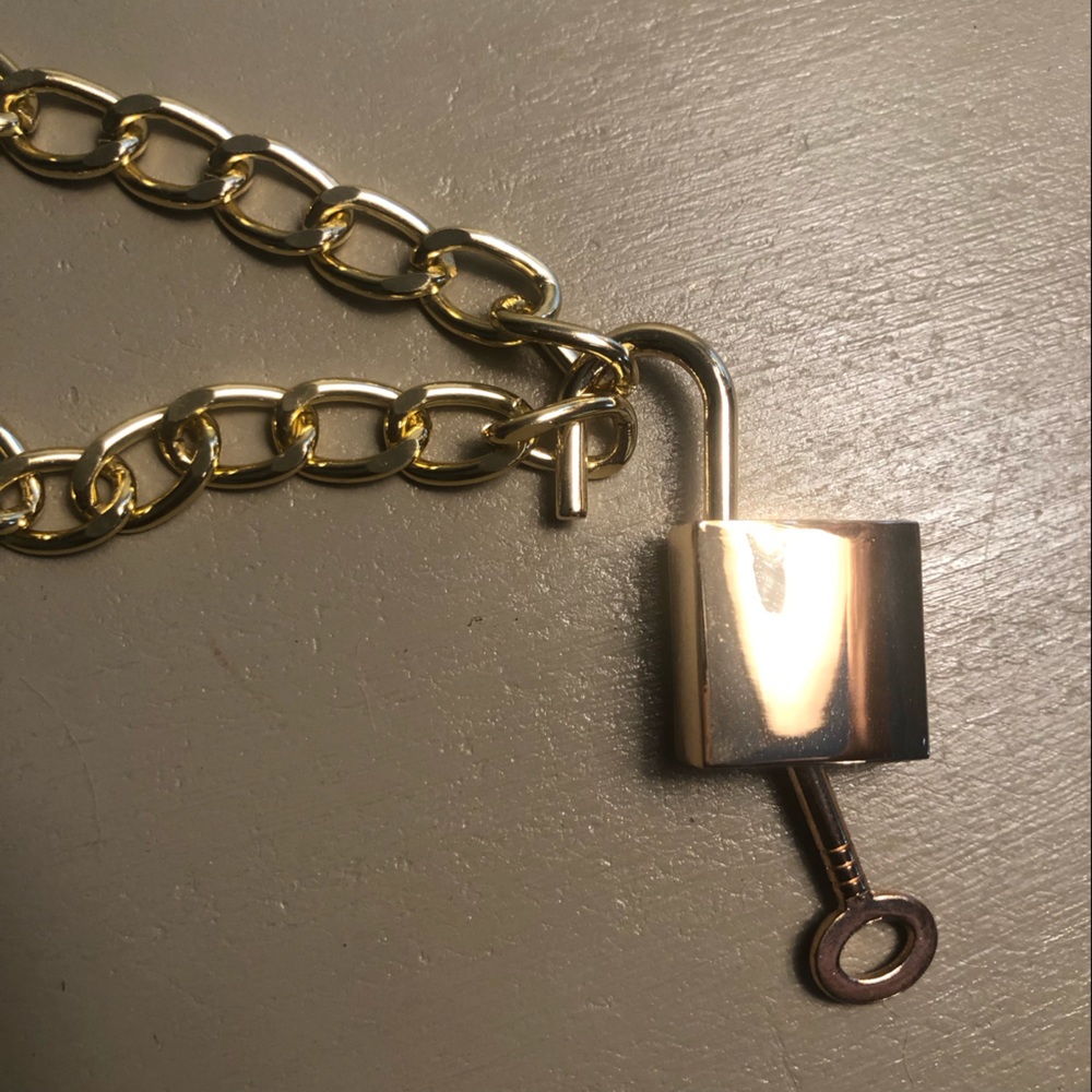 Lock & Key Necklace - Picture 2 of 2